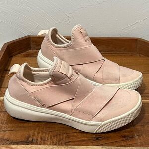 Vans UltraRange Gore Pink Slip-On Sneaker Women 7 Shoe